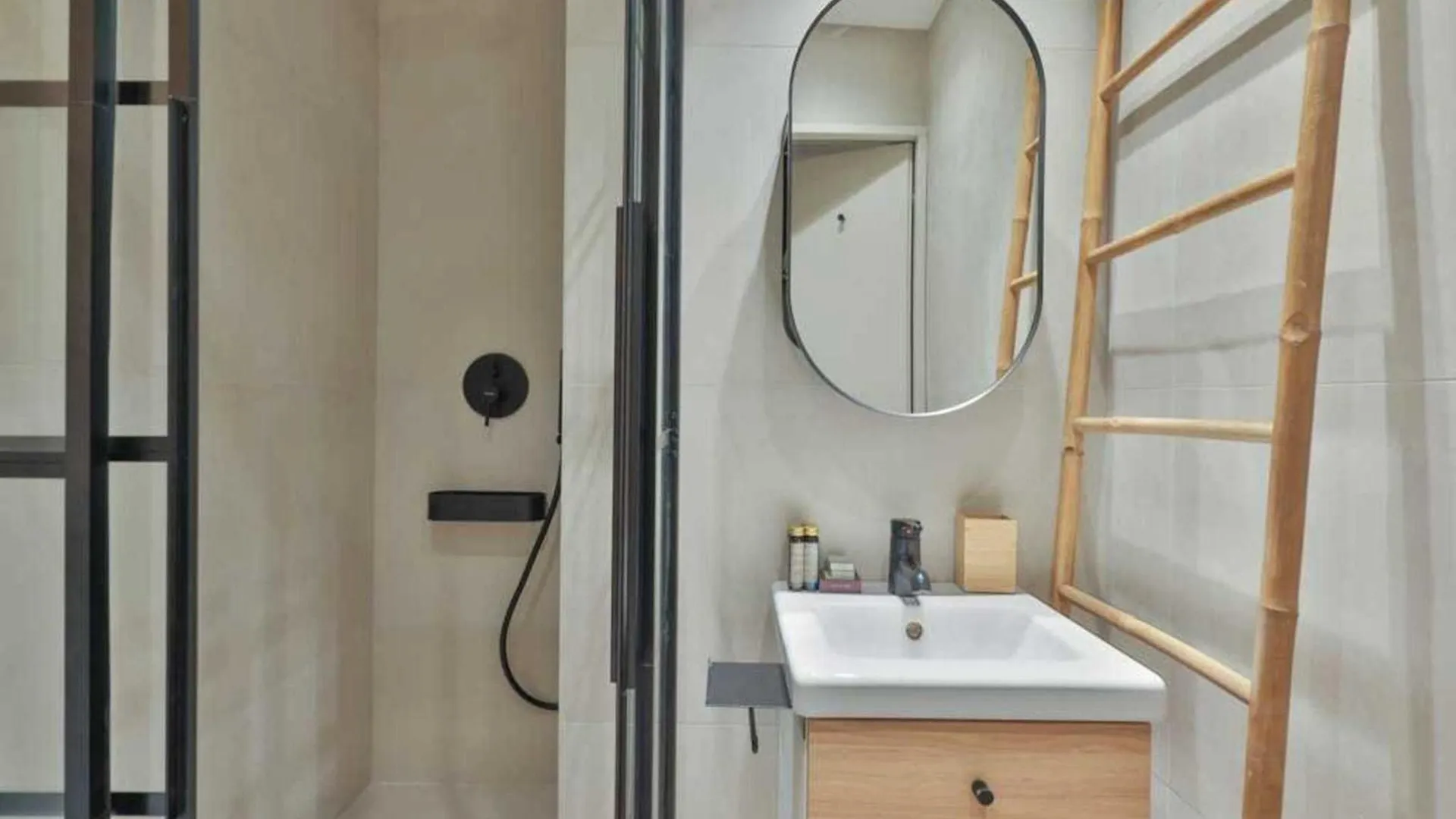 Modern Apartment - 1Br-4P - Canal St-Martin Paris